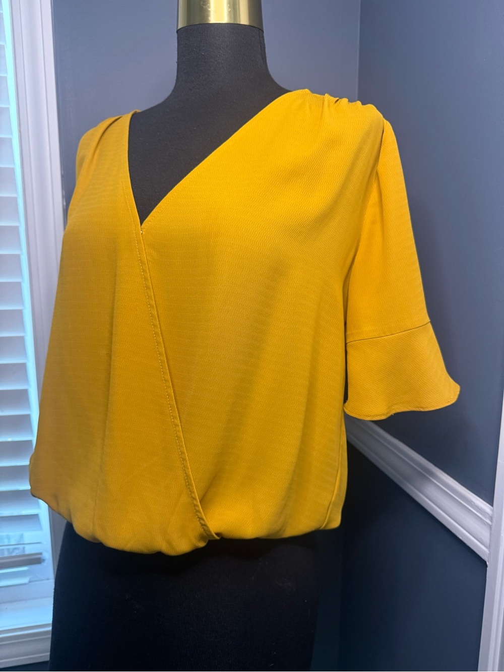 Par La Mar Mustard Yellow Surplice Blouse Womens Small Flowy Boho Bell Sleeve